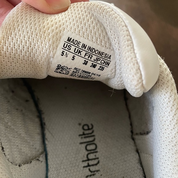 ❗️SOLD❗️Women’s Adidas Superstar - Picture 8 of 8